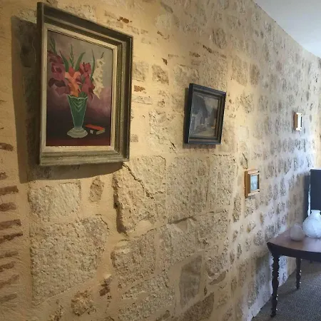 Romantique 2 Pieces Dans Une Maison Medievale.